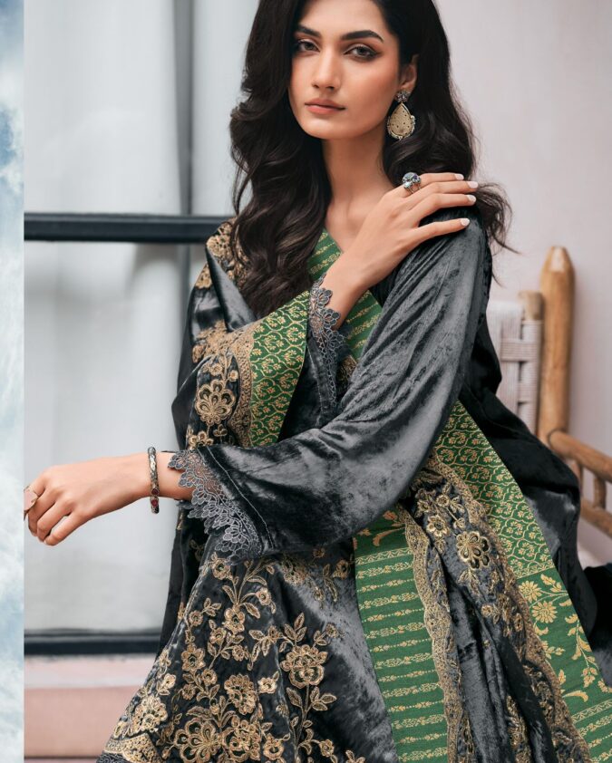 Pakistani Suit - Image 8